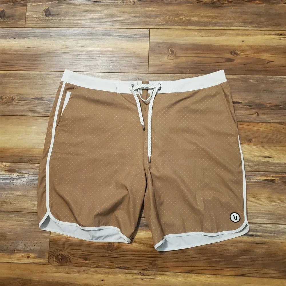 NWOT Vuori Cruise Boardshorts Brown Micro Dot Mens 38 Scalloped Swim Trunks V314